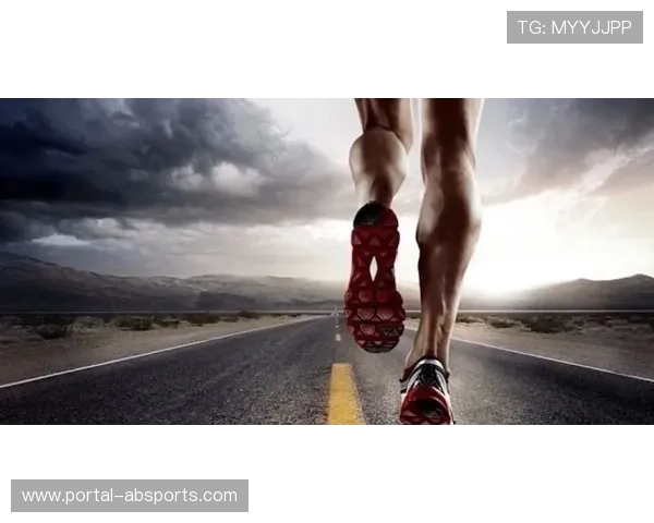 生物力学分析模型优化跑步姿态，可穿戴设备动态纠正运动损伤风险