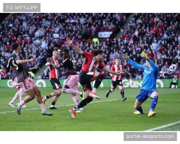 布伦特福德2-2富勒姆，客队第94分钟点射绝平