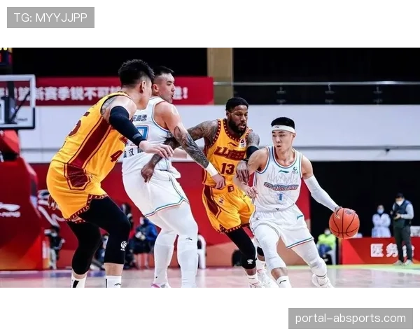 山东高速六人得分上双轻取对手，团队篮球打破单打独斗困局